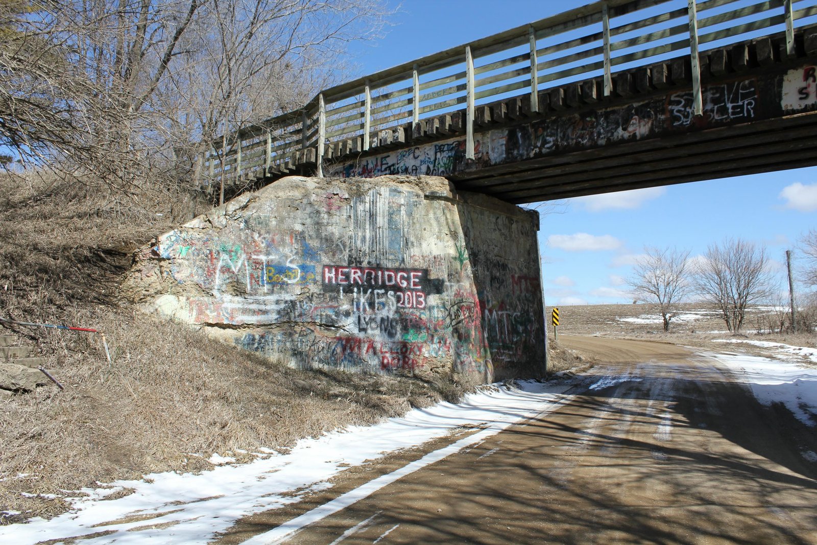 North abutment
